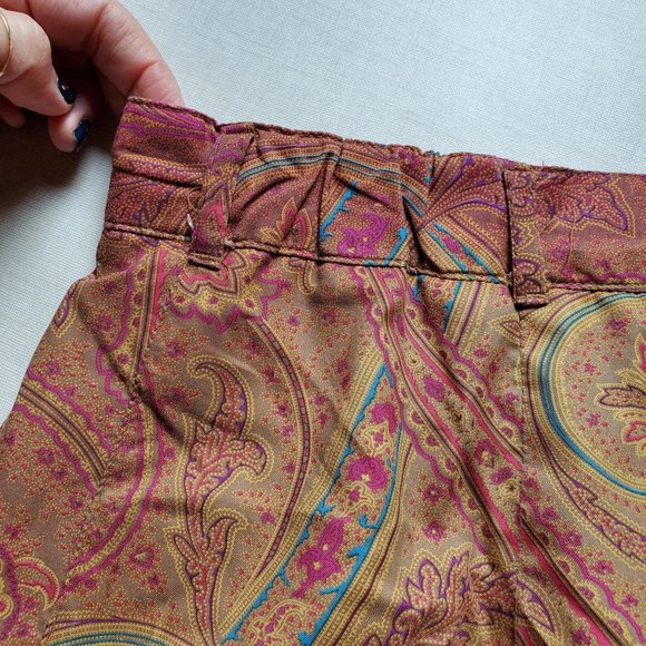 Vintage USA Made Boho Paisley Floral Pleated Bermuda Shorts - Picture 5 of 14